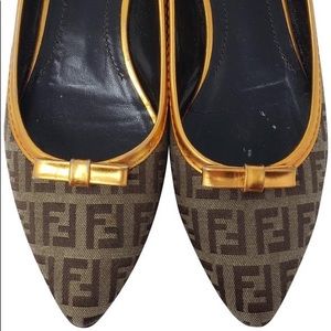 Authentic vintage Fendi print flats sz7